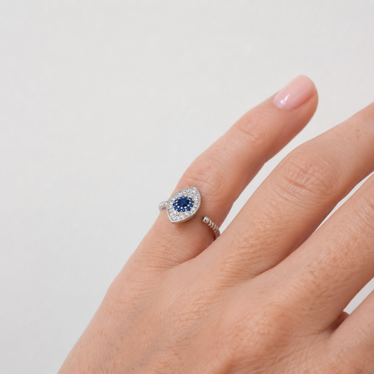 The Sapphire Eye Ring — Anxiety Spinner Ring